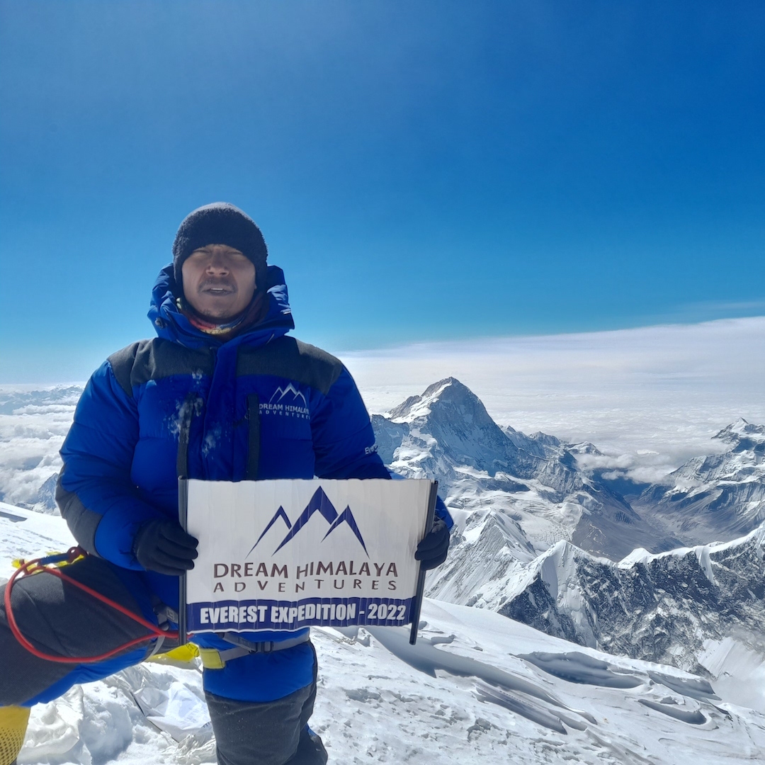 Everest Summit pic   
